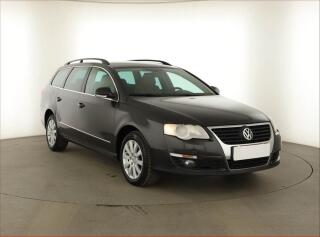 Volkswagen Passat Comfortline 2.0 TDI, nov� STK