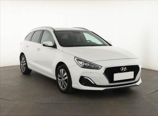 Hyundai i30 1.6 CRDi, Automat, Navi