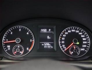 Volkswagen Touran (2010) 1.6 TDI, Automat, Serv.kniha - náhled 11
