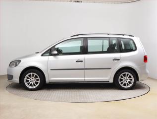 Volkswagen Touran (2010) 1.6 TDI, Automat, Serv.kniha - náhled 3