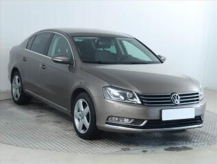 Volkswagen Passat 2.0 TDI, Xenony, Tempomat