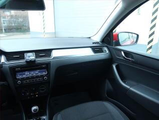 Škoda Superb (2018) 1.6 TDI, Navi, Bi-Xenony - náhled 8