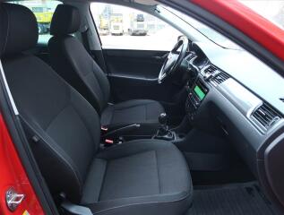 Škoda Superb (2018) 1.6 TDI, Navi, Bi-Xenony - náhled 9