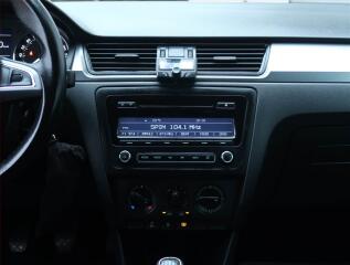 Škoda Superb (2018) 1.6 TDI, Navi, Bi-Xenony - náhled 12