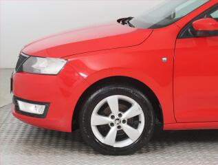 Škoda Superb (2018) 1.6 TDI, Navi, Bi-Xenony - náhled 15