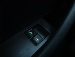 Škoda Superb (2018) 1.6 TDI, Navi, Bi-Xenony - náhled 16