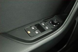 Volvo XC60 (2017) D5 AWD, ČR, DPH, 4X4 - náhled 14