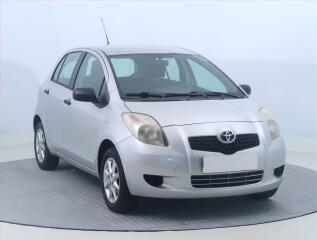 Toyota Yaris 1.0 VVT-i, po STK, servisovan�