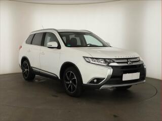 Mitsubishi Outlander 2.2 DI-D, 4X4, 7�m�st, Navi
