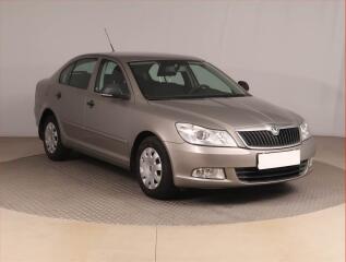 �koda Octavia 1.2 TSI, �R,1.maj, Serv.kniha