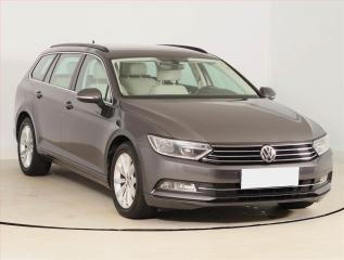 Volkswagen Passat 1.6 TDI, Automat, Navi