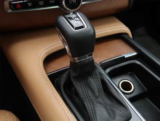 Volvo XC90 (2017) D5 AWD, ČR, 4x4, 7 míst - náhled 13