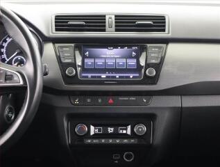 Toyota C-HR (2021) GR Sport 1.8 Hybrid - náhled 12