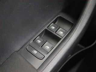 Toyota C-HR (2021) GR Sport 1.8 Hybrid - náhled 15