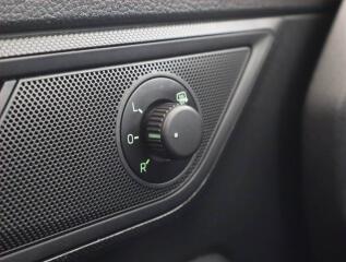 Toyota C-HR (2021) GR Sport 1.8 Hybrid - náhled 16