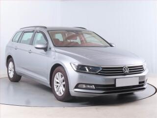 Volkswagen Passat Comfortline 2.0 TDI, Navi