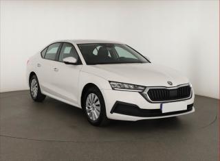 koda Octavia 1.5 TSI, Nov v r