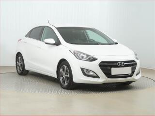 Hyundai i30 1.6 MPI, �R,1.maj, Serv.kniha