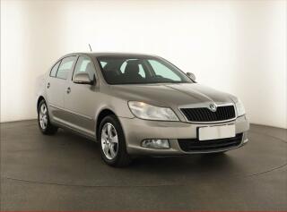 �koda Octavia 1.4 TSI, Serv.kniha, Xenony