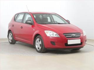 Kia Ceed 1.4 CVVT, po STK, v provozu