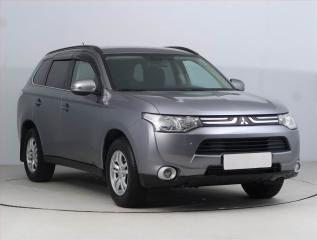 Mitsubishi Outlander Intense 2.2 DI-D, 4X4