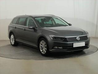 Volkswagen Passat Highline 2.0 TDI, Serv.kniha