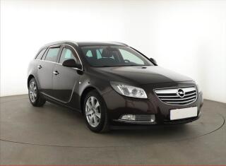 Opel Insignia 2.0 BiTurbo CDTI, 4X4, Navi