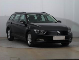 Volkswagen Passat 2.0 TDI, Serv.kniha, Navi