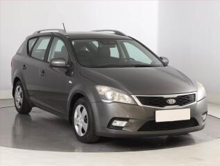 Kia Ceed 1.6 CVVT, �R,1.maj, po STK