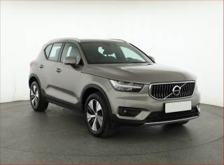 Volvo XC40 T2