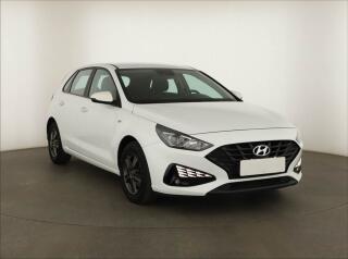 Hyundai i30 1.5 DPI, �R,1.maj, Serv.kniha