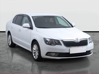 �koda Superb Comfort 2.0 TDI, Xenony
