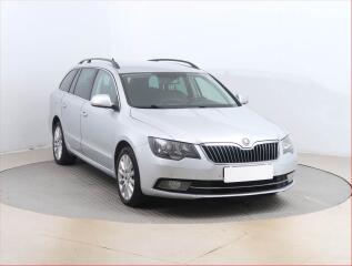 �koda Superb Elegance 2.0 TDI, Navi, Xenony