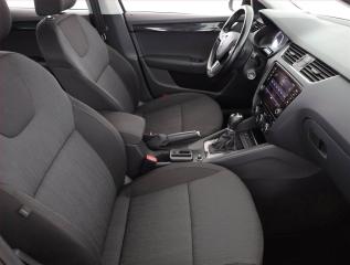Škoda Octavia (2017) Style 2.0 TDI, Automat - náhled 7