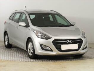 Hyundai i30 Trikolor 1.6 GDI, Serv.kniha