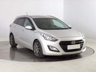 Hyundai i30 1.6 GDI, Xenony, Tempomat