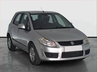 Suzuki SX4 1.5 i, po STK, zamluveno