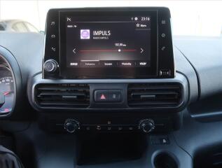 Opel Insignia (2011) 2.0 CDTI, 4X4, Automat, Navi - náhled 12