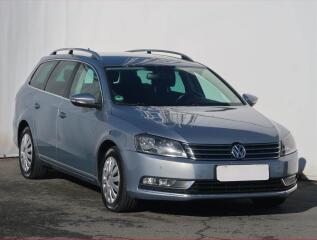 Volkswagen Passat Comfortline 2.0 TDI, Navi
