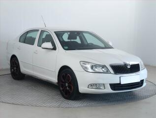 �koda Octavia Ambiente 1.4 TSI, obl�ben� v�z