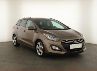 Hyundai i30 1.6 GDI, Xenony, Tempomat