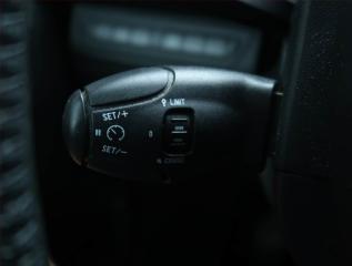 Peugeot 208 (2015) 1.0 VTi, Tempomat - náhled 14