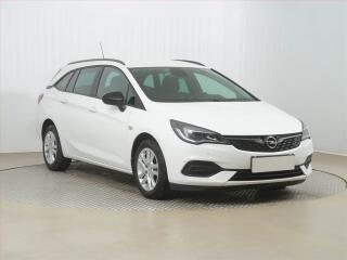 Opel Astra 1.5 CDTI, �R,1.maj, Serv.kniha