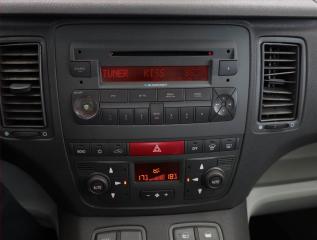 Fiat Idea (2004) 1.4 16V, Klima, udržované - náhled 9