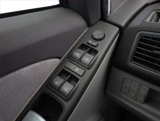 Fiat Idea (2004) 1.4 16V, Klima, udržované - náhled 12