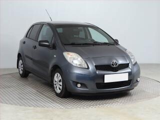 Toyota Yaris 1.0 VVT-i, po STK, rezervace