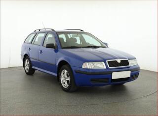 �koda Octavia 1.6, �R,1.maj, Serv.kniha