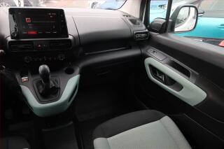 Toyota Yaris (2009) 1.0 VVT-i, po STK - náhled 8