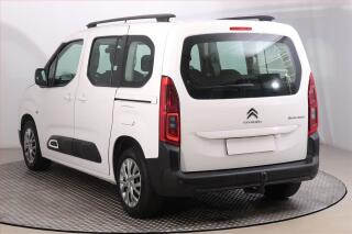 Toyota Yaris (2009) 1.0 VVT-i, po STK - náhled 4