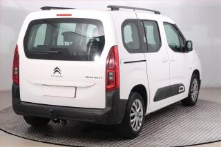 Toyota Yaris (2009) 1.0 VVT-i, po STK - náhled 5